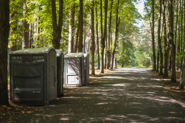 Best Portable restroom trailer rental  in Dellwood, MO